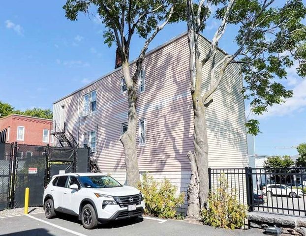 68 Gore St, Cambridge, MA 02141