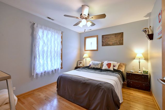 1495 E ALGONQUIN Road, Des Plaines, IL 60016