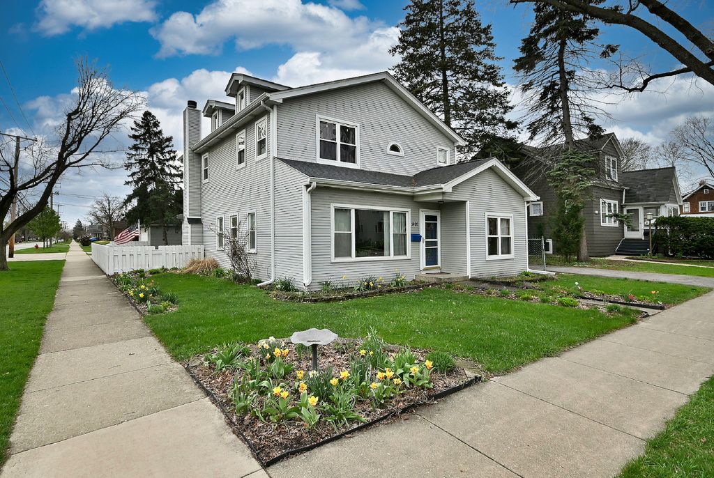 1495 E ALGONQUIN Road, Des Plaines, IL 60016