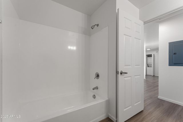 3065 N 67th Avenue Apt 221, Phoenix, AZ 85033