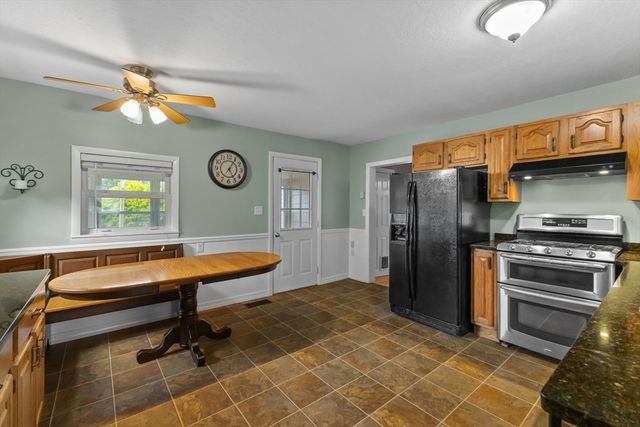 236 South, Warren, MA 01083