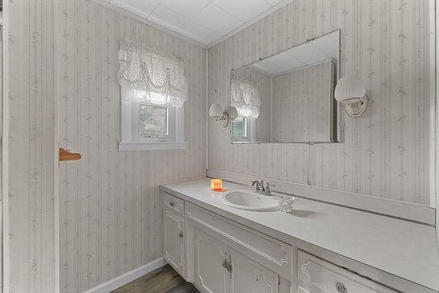 236 South, Warren, MA 01083