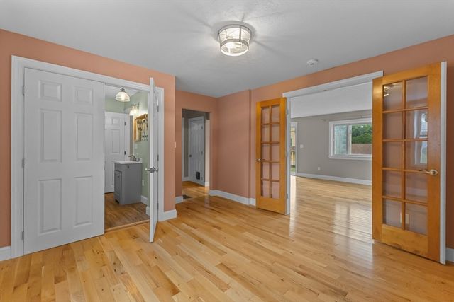 236 South, Warren, MA 01083