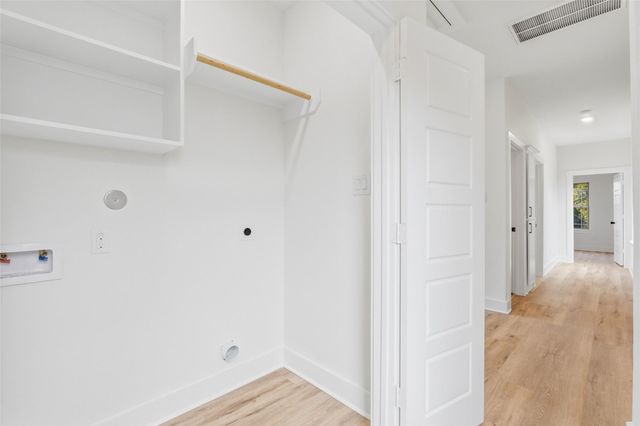 317 S 3rd Street, La Porte, TX 77571