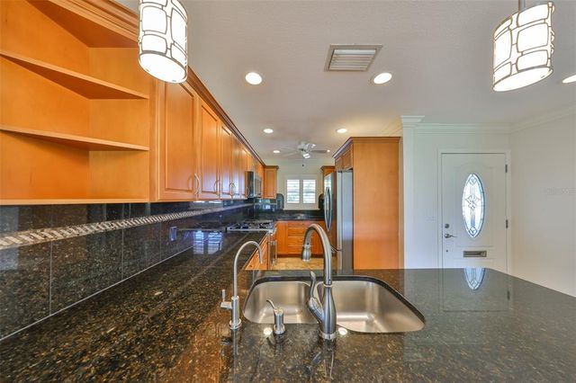 8940 PARK BOULEVARD 8940A, Seminole, FL 33777