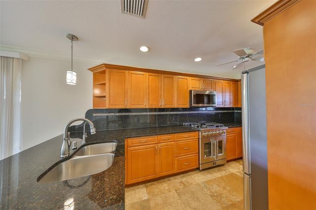 8940 PARK BOULEVARD 8940A, Seminole, FL 33777