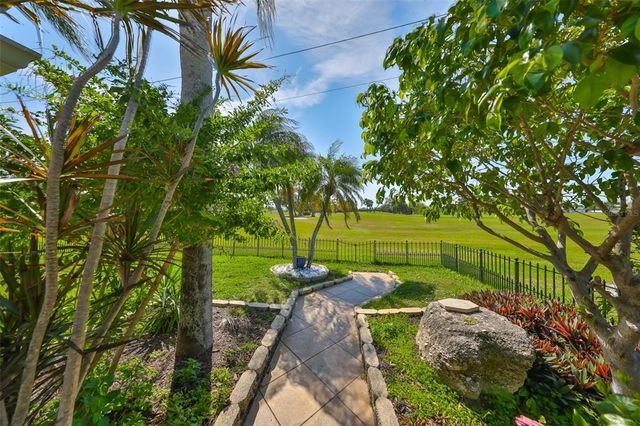 8940 PARK BOULEVARD 8940A, Seminole, FL 33777