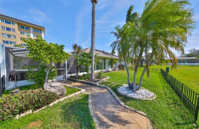 8940 PARK BOULEVARD 8940A, Seminole, FL 33777