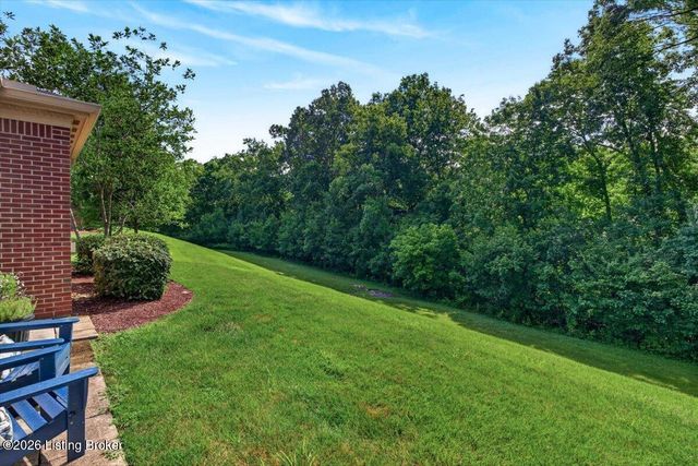 1411 Amberlin Ln, Louisville, KY 40245