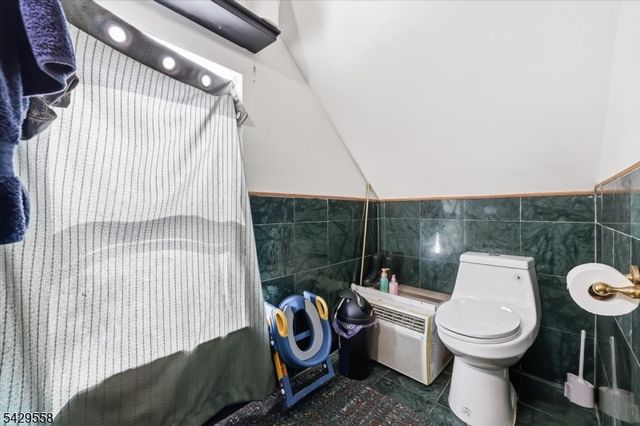409 Tryon Ave, Englewood City, NJ 07631