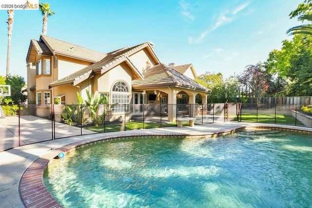 565 Mcintosh Ter, Brentwood, CA 94513