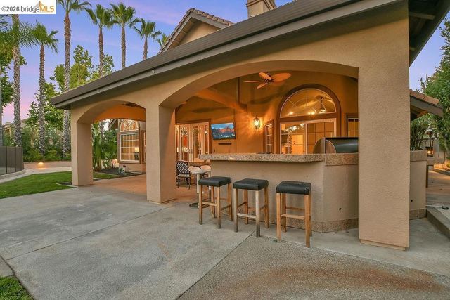 565 Mcintosh Ter, Brentwood, CA 94513