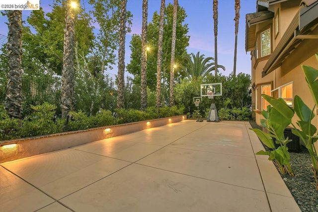 565 Mcintosh Ter, Brentwood, CA 94513