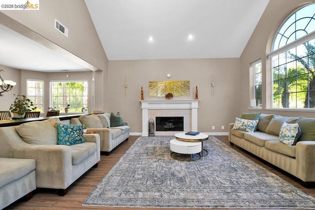 565 Mcintosh Ter, Brentwood, CA 94513
