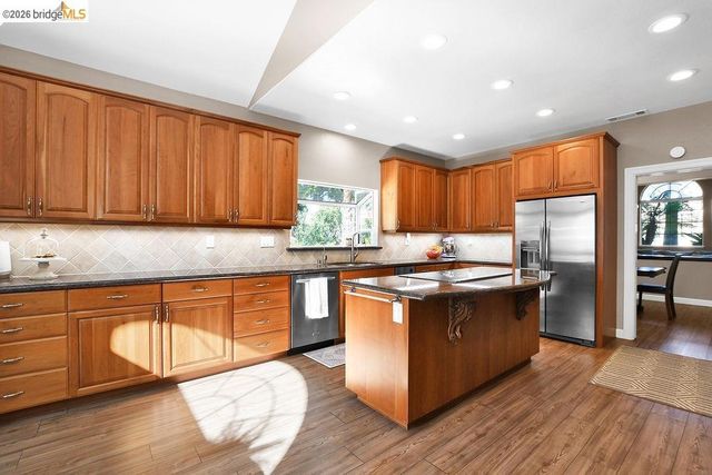 565 Mcintosh Ter, Brentwood, CA 94513