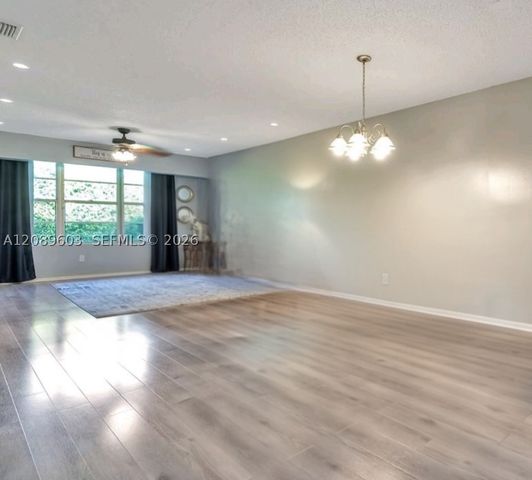 842 Banks 842, Coconut Creek, FL 33063