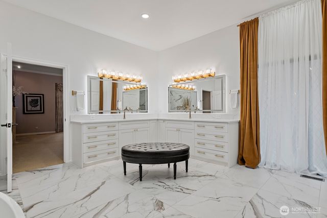 35525 SE 49th Street, Fall City, WA 98024