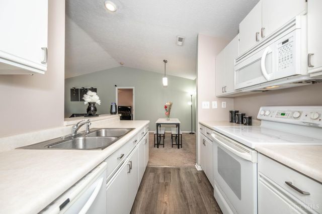 5984 Meadowcreek Drive, Miami Twp, OH 45150