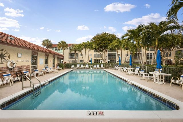 750 SE 6th Avenue 322, Deerfield Beach, FL 33441