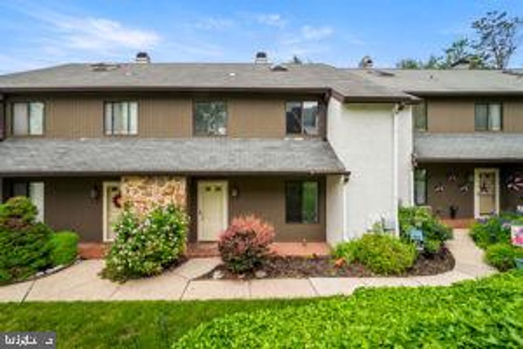 132 PINECREST DR #, KING OF PRUSSIA, PA 19406 — exterior