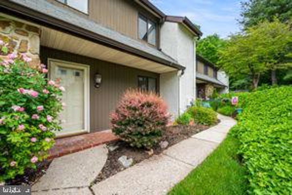 132 PINECREST DR #, KING OF PRUSSIA, PA 19406 — photo 2