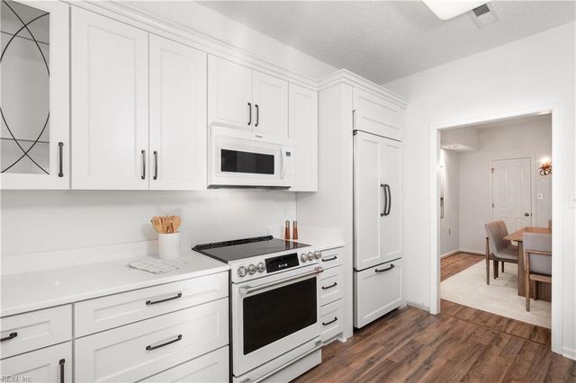 909 Royal Cove WAY, Virginia Beach, VA 23454