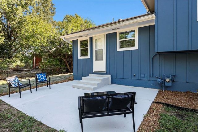 722 S Central Street, Olathe, KS 66061