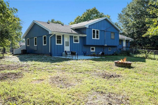 722 S Central Street, Olathe, KS 66061