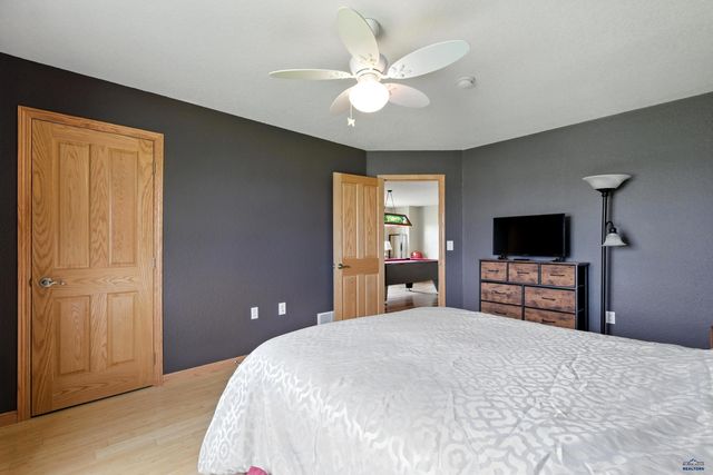 2670 WILDHORSE DR, Rapid City, SD 57703