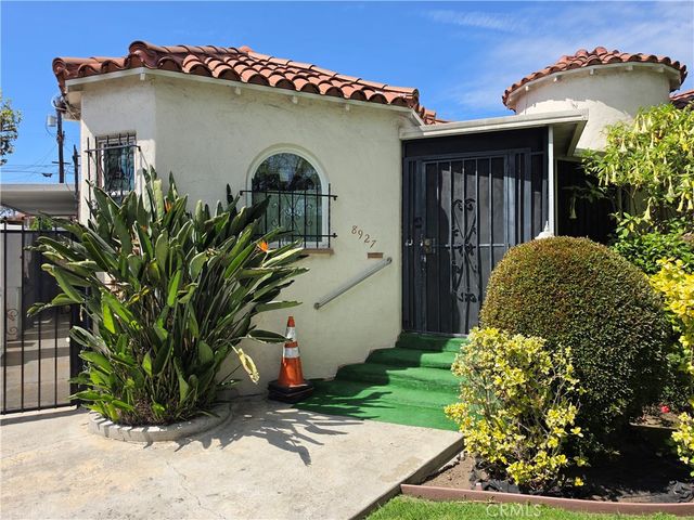 8927 S Denker Avenue, Los Angeles, CA 90047