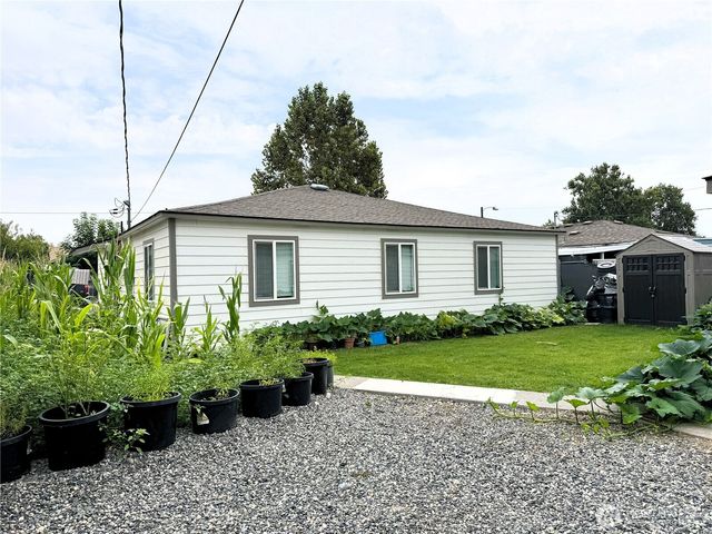 308 & 310 N 12th Avenue, Pasco, WA 99301