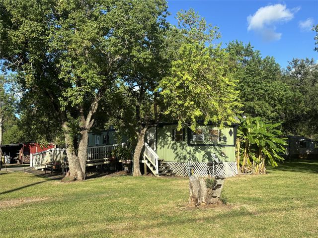 7823 Highland Road, Santa Fe, TX 77517