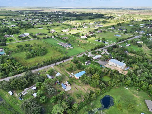 7823 Highland Road, Santa Fe, TX 77517