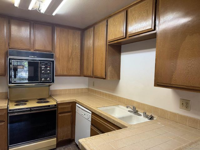 6757 Friars Rd 36, San Diego, CA 92108