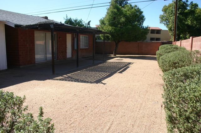 8206 E Roma Avenue, Scottsdale, AZ 85251
