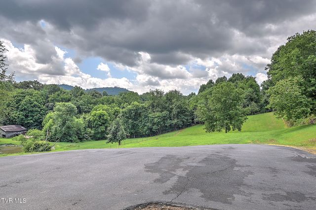 611 Yuma Road, Weber City, VA 24290
