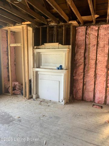 2202 Garland Ave, Louisville, KY 40211