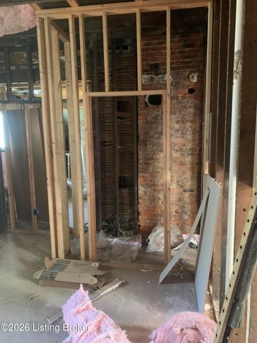 2202 Garland Ave, Louisville, KY 40211