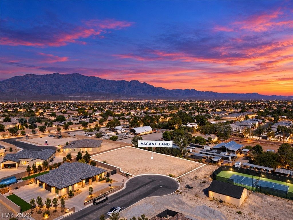 8136 North Tioga Way, Las Vegas, NV 89131 — exterior