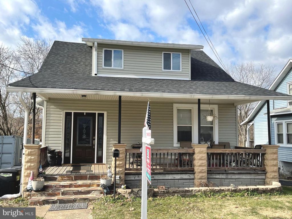 5530 SELMA AVE, Baltimore, MD 21227