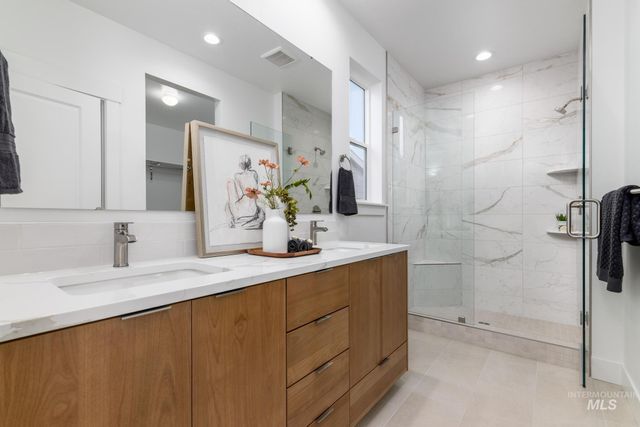 14866 Brown Pelican St, Caldwell, ID 83607