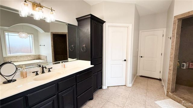 1324 Bella Vista Avenue, Weslaco, TX 78596