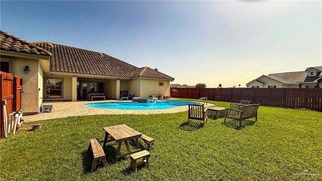 1324 Bella Vista Avenue, Weslaco, TX 78596