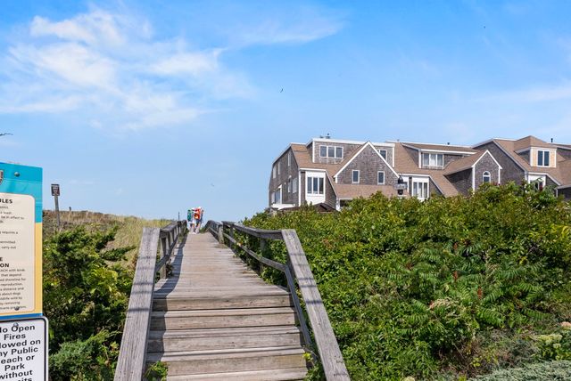 20 Taylor Ave, Plymouth, MA 02360