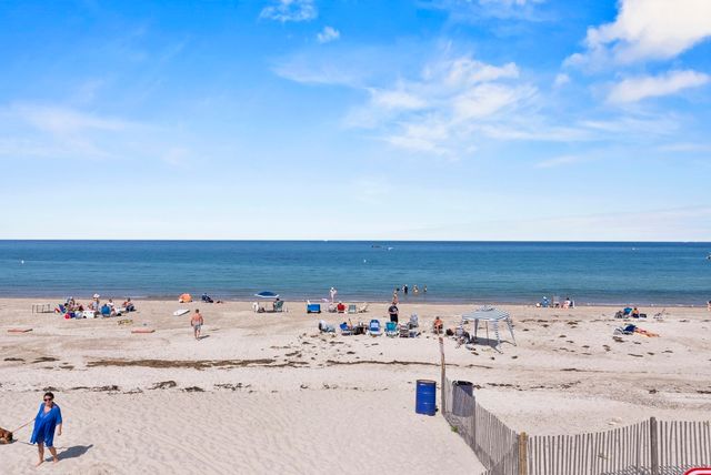 20 Taylor Ave, Plymouth, MA 02360
