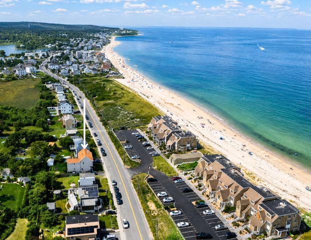20 Taylor Ave, Plymouth, MA 02360