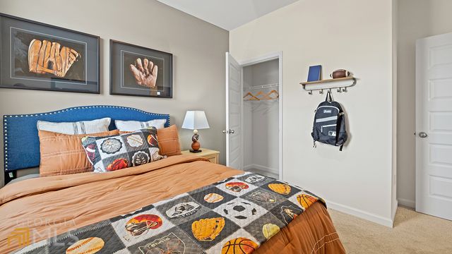 335 Friendship Oak Way, Hampton, GA 30228