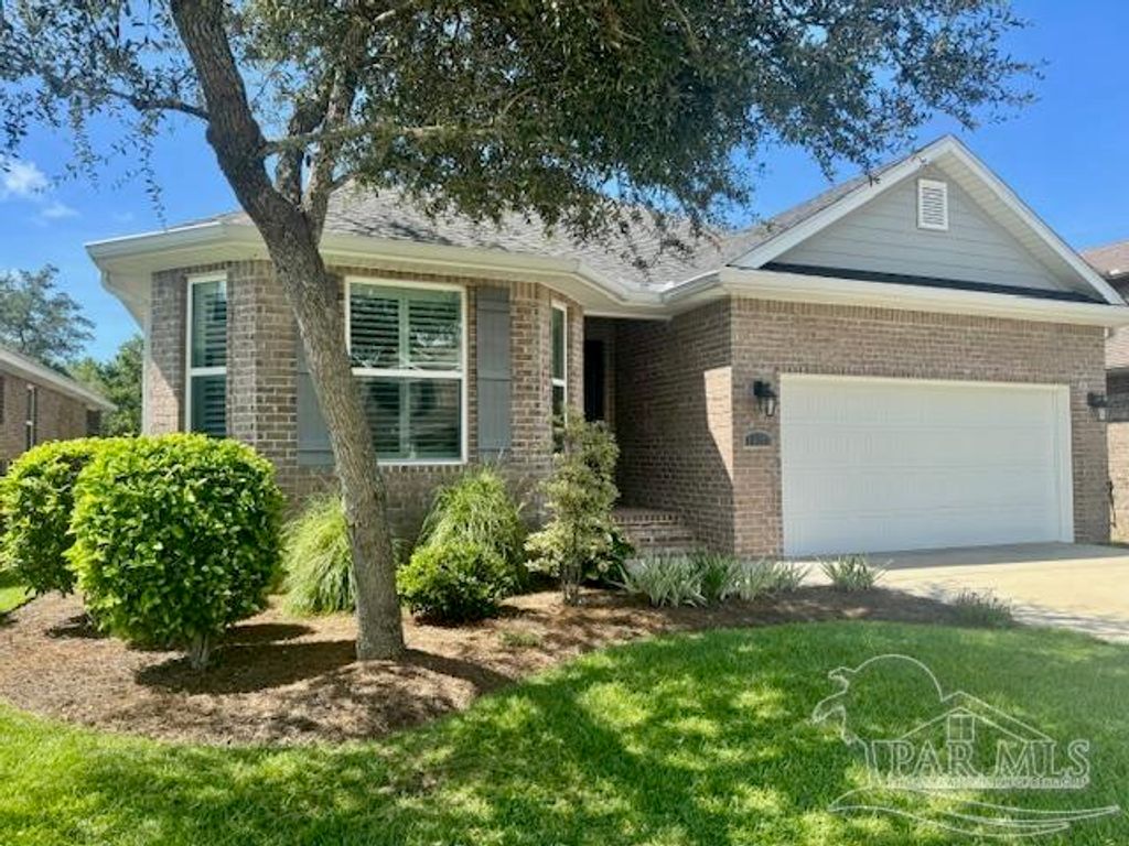 10027 Pandion Trl, Pensacola, FL 32507