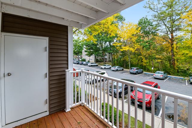 50 Silver Hill Ln 5, Natick, MA 01760