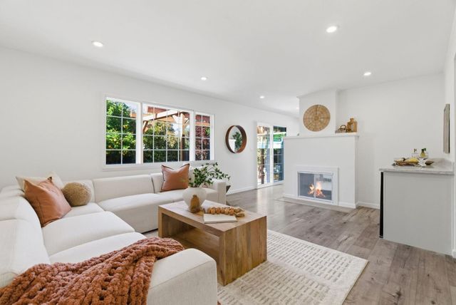 1113 Columbine Avenue, Sunnyvale, CA 94086